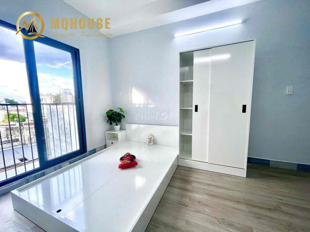 Studio ban công đối diện Học Viện Cán Bộ, cách ngã tư hàng xanh 1km.