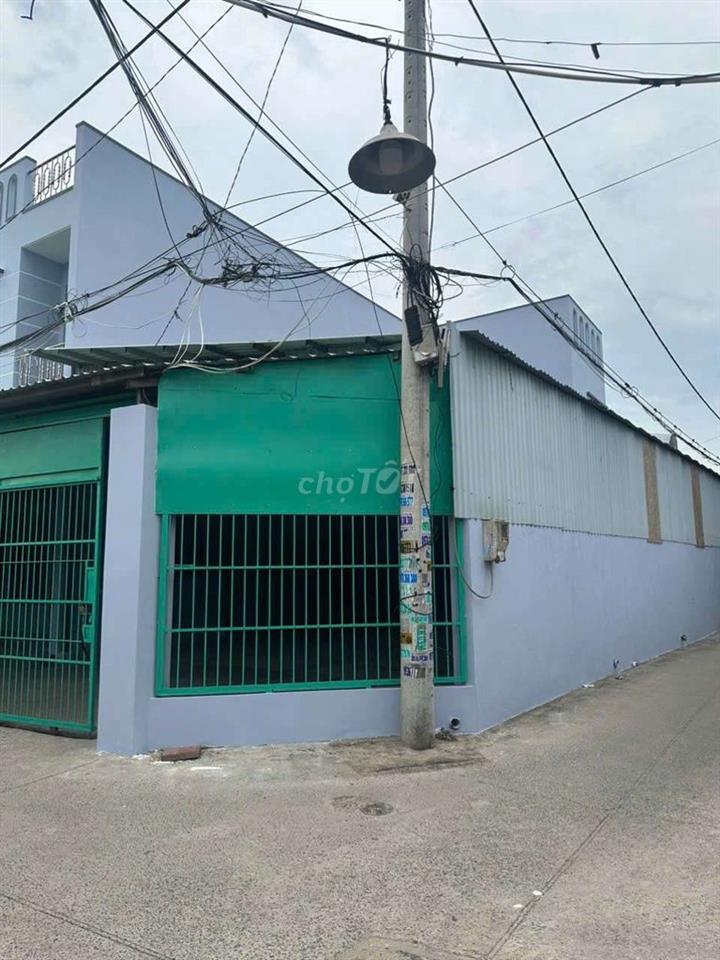 Nhà 1 lầu sân rộng 13x20m, hẻm xe hơi 1/Nguyễn Thị Sóc gần Chợ Đầu Mối