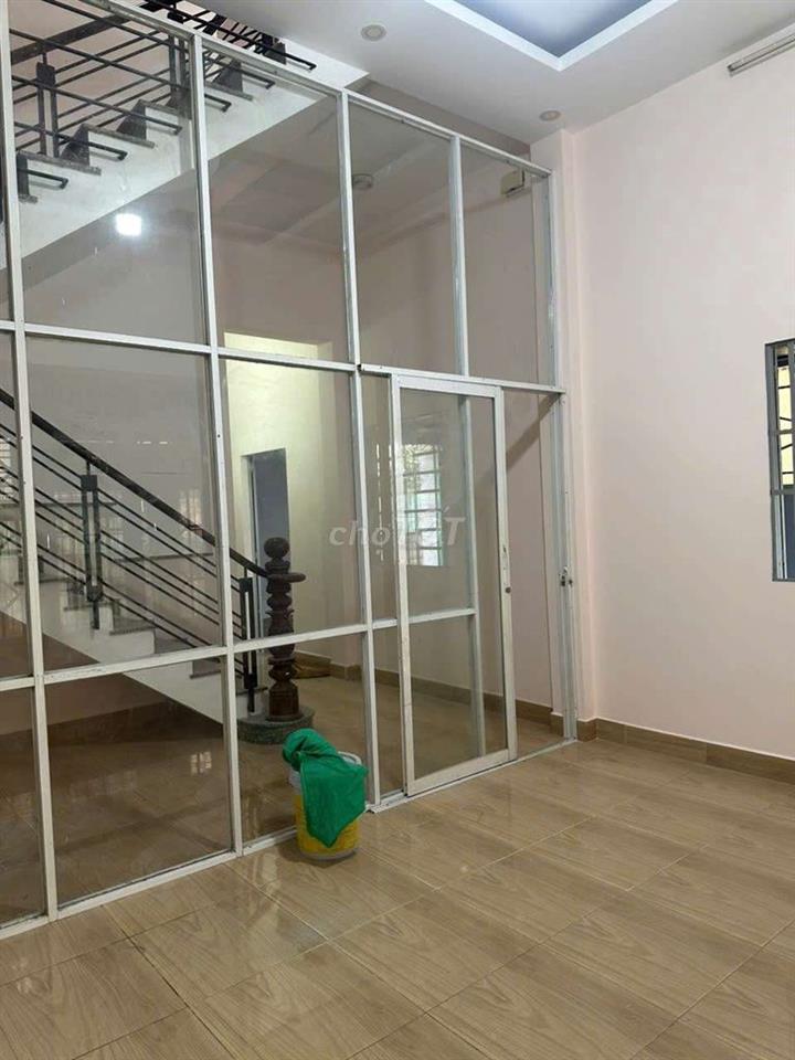 Nhà 1 lầu sân rộng 13x20m, hẻm xe hơi 1/Nguyễn Thị Sóc gần Chợ Đầu Mối