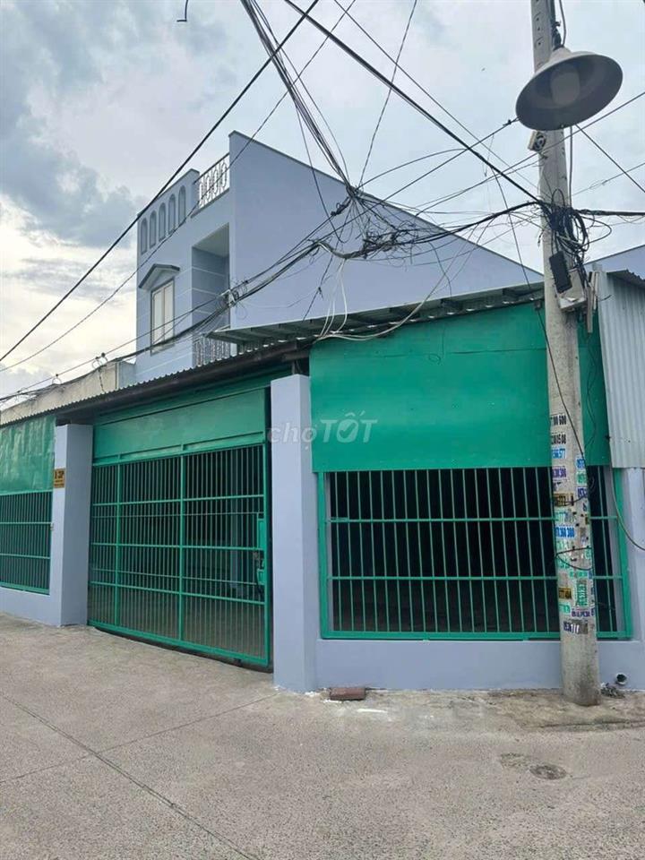 Nhà 1 lầu sân rộng 13x20m, hẻm xe hơi 1/Nguyễn Thị Sóc gần Chợ Đầu Mối