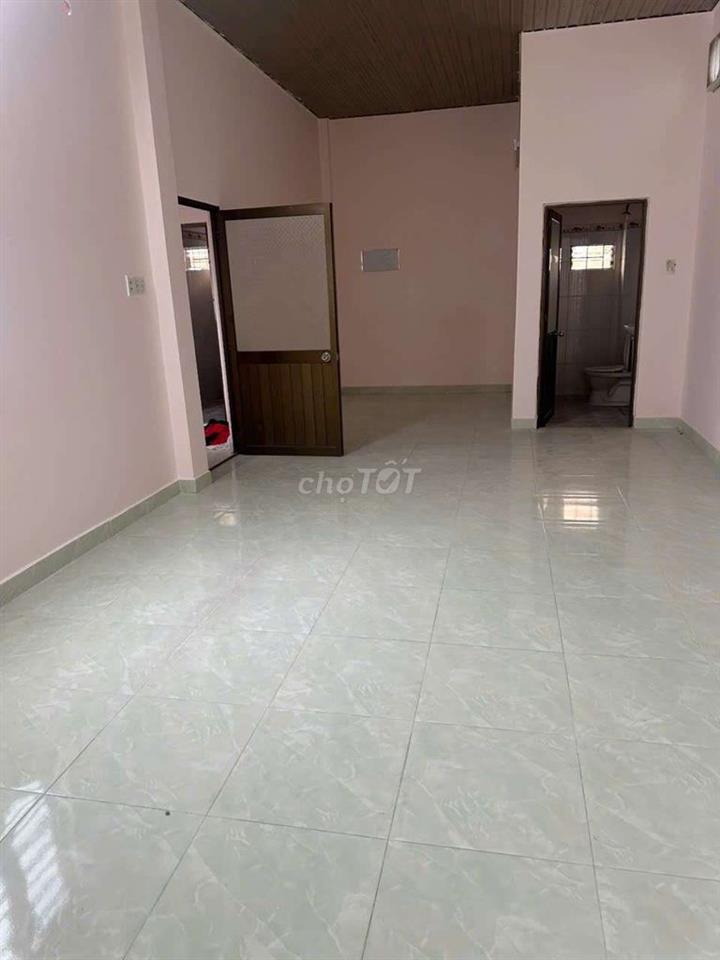 Nhà 1 lầu sân rộng 13x20m, hẻm xe hơi 1/Nguyễn Thị Sóc gần Chợ Đầu Mối