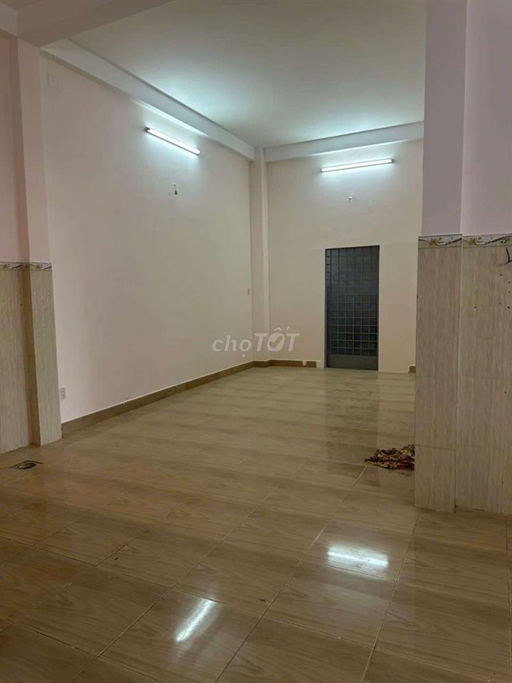 Nhà 1 lầu sân rộng 13x20m, hẻm xe hơi 1/Nguyễn Thị Sóc gần Chợ Đầu Mối