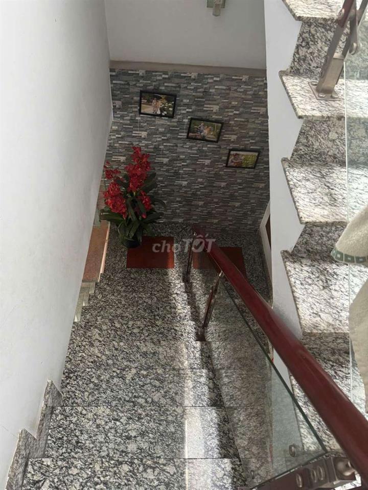 Nhà trệt 2 lầu 5x16m, đường nhựa 7m KDC Đại Hải gần Chợ Đại Hải 