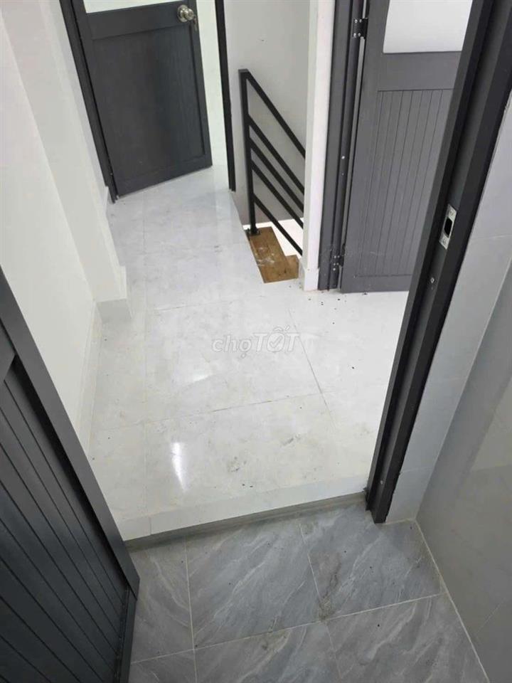 Nhà đổ lửng 4x18m, hẻm Bà Điểm 4 gần Trường Bùi Văn Ngữ xã Bà Điểm cũ