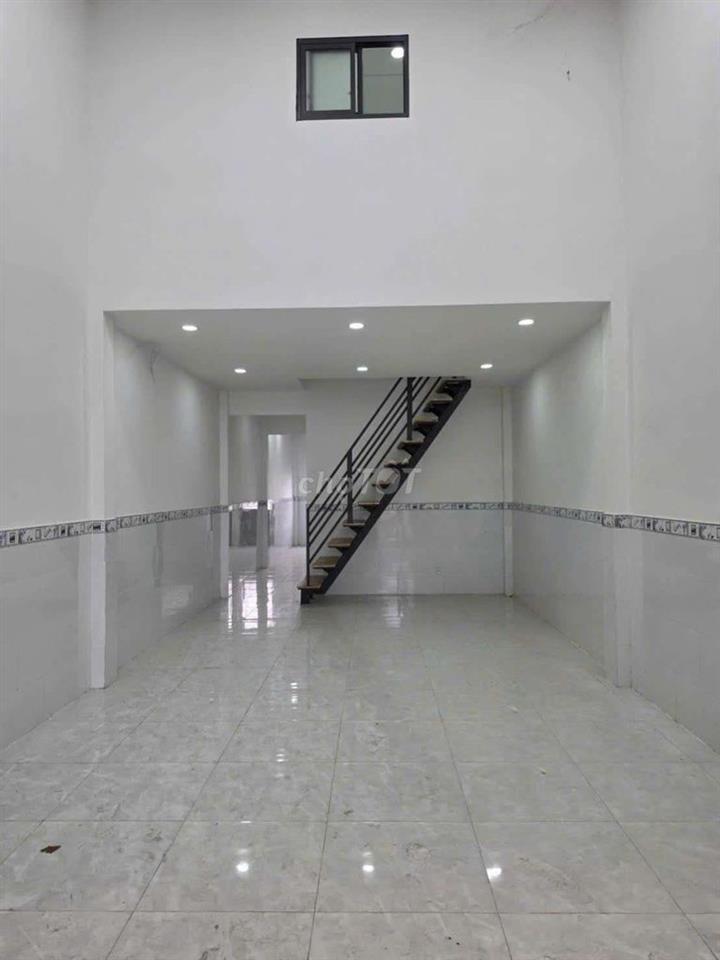 Nhà đổ lửng 4x18m, hẻm Bà Điểm 4 gần Trường Bùi Văn Ngữ xã Bà Điểm cũ
