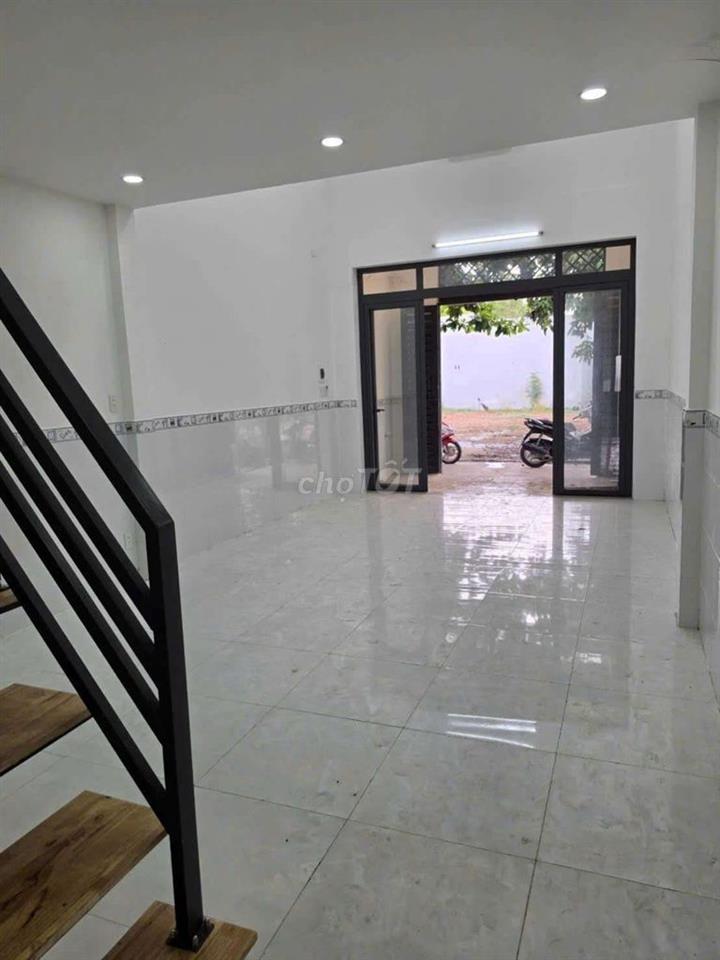 Nhà đổ lửng 4x18m, hẻm Bà Điểm 4 gần Trường Bùi Văn Ngữ xã Bà Điểm cũ