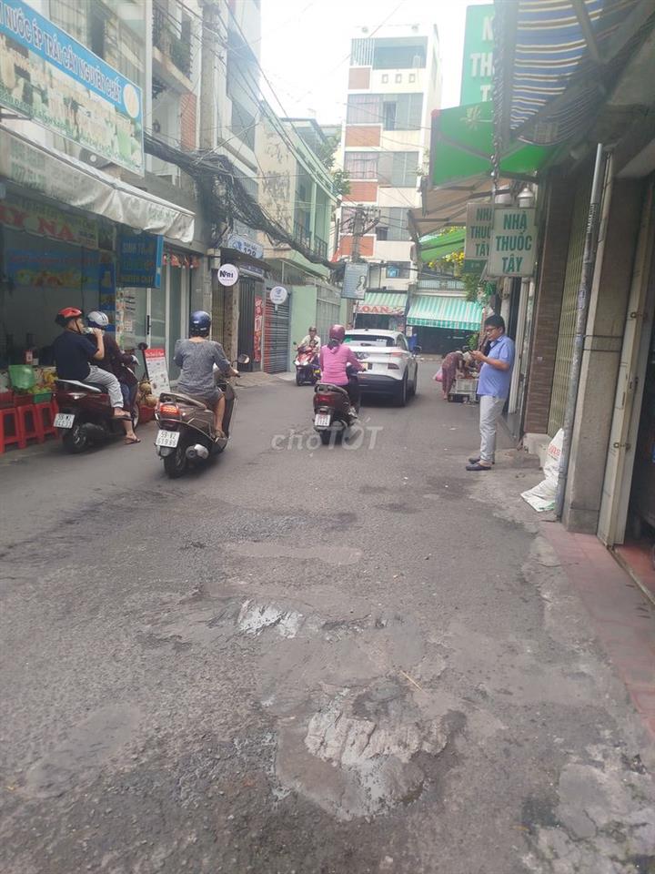 Cho thuê nguyên căn hẻm xe hơi đường CMT8, gần chung cư Hà Đô, quận 10