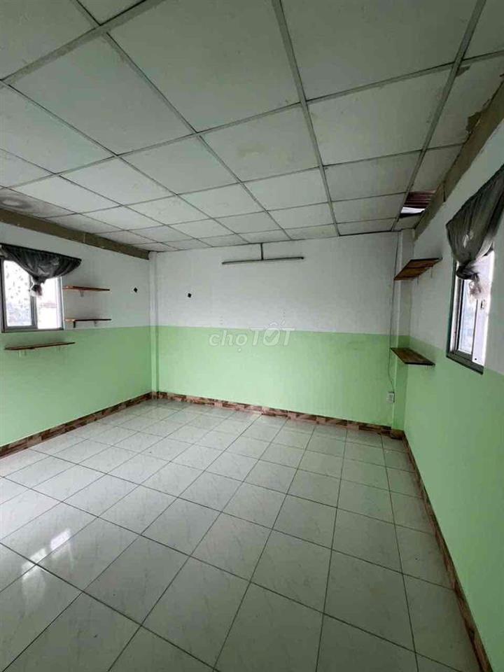 phòng trống q12 đầy đủ nội thất cơ bản.gần phần mềm quang trung, bvq12