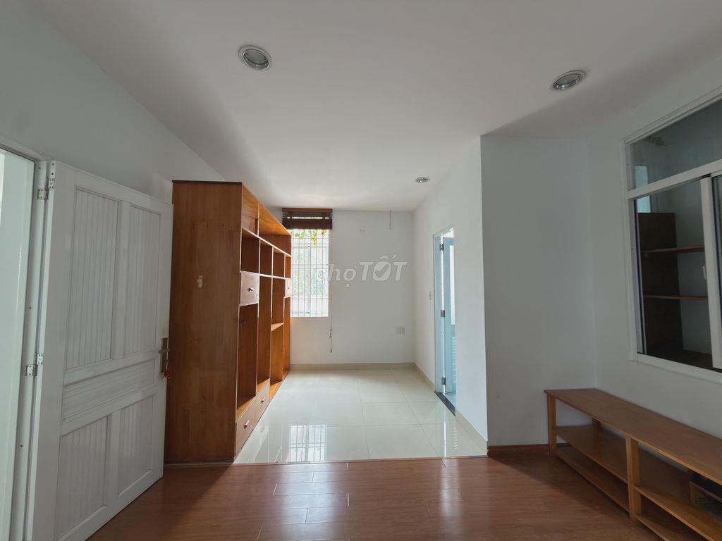 CHO THUÊ NGUYÊN LẦU 107M² HẺM XE HƠI PASTEUR, QUẬN 3 - NUÔI THÚ CƯNG