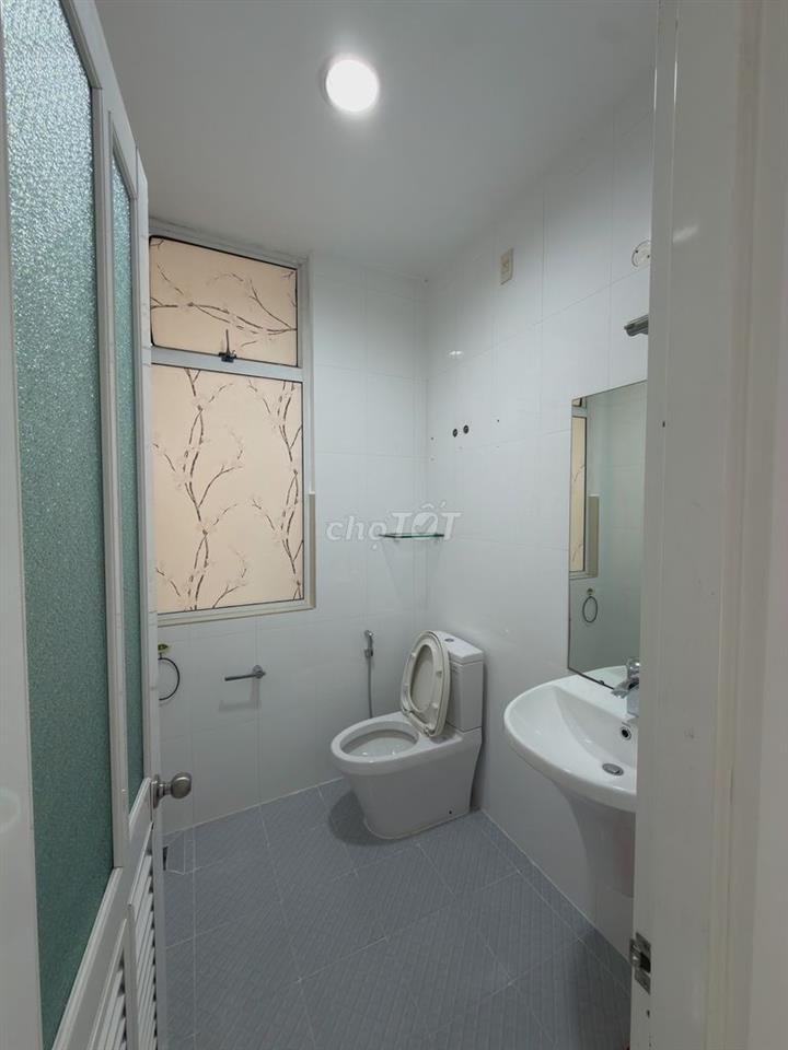 CHO THUÊ NGUYÊN LẦU 107M² HẺM XE HƠI PASTEUR, QUẬN 3 - NUÔI THÚ CƯNG