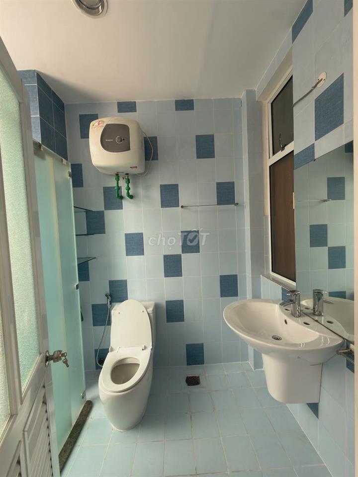 CHO THUÊ NGUYÊN LẦU 107M² HẺM XE HƠI PASTEUR, QUẬN 3 - NUÔI THÚ CƯNG