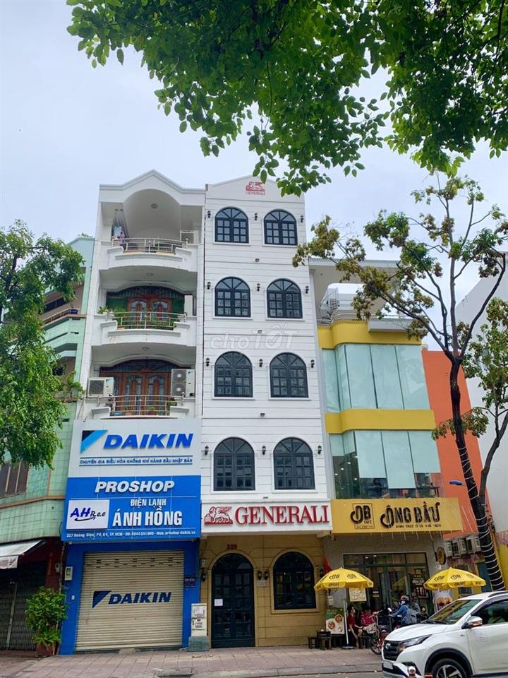 329 Hoàng Diệu, Khánh Hội, 4m5x17m, Cho thuê chính chủ 