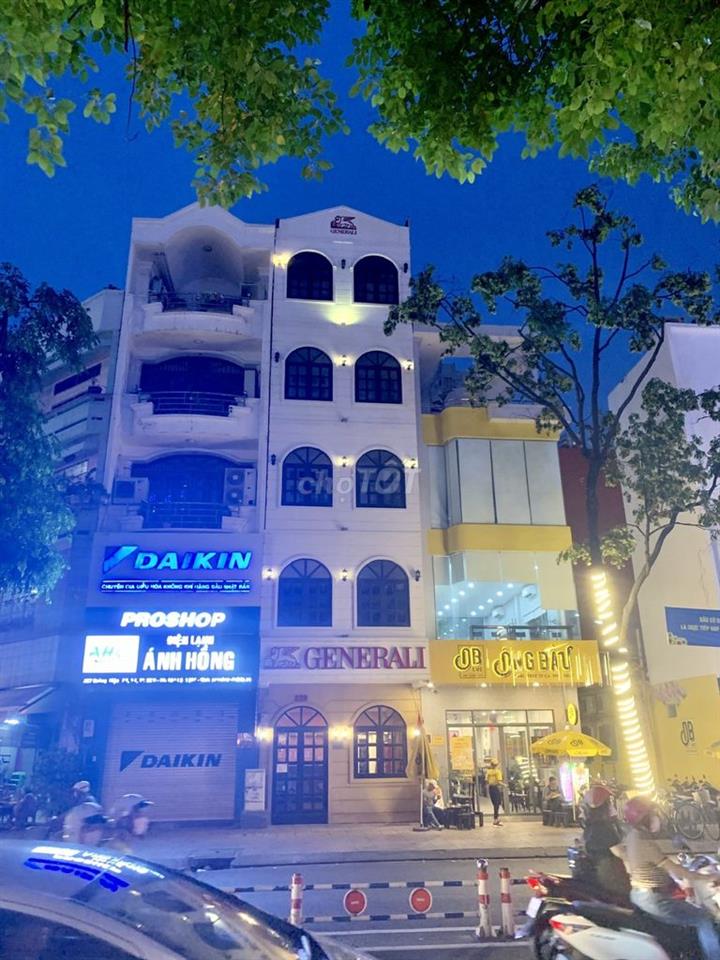 329 Hoàng Diệu, Khánh Hội, 4m5x17m, Cho thuê chính chủ 