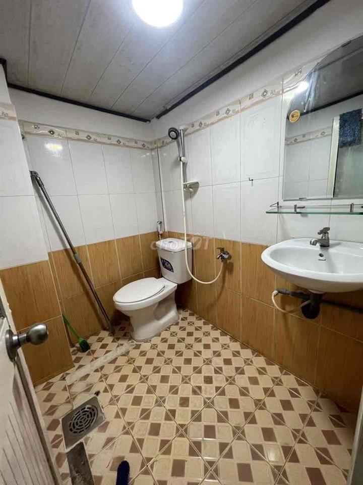 Nhà nhỏ hẻm văn thân, sổ sách đầy đủ