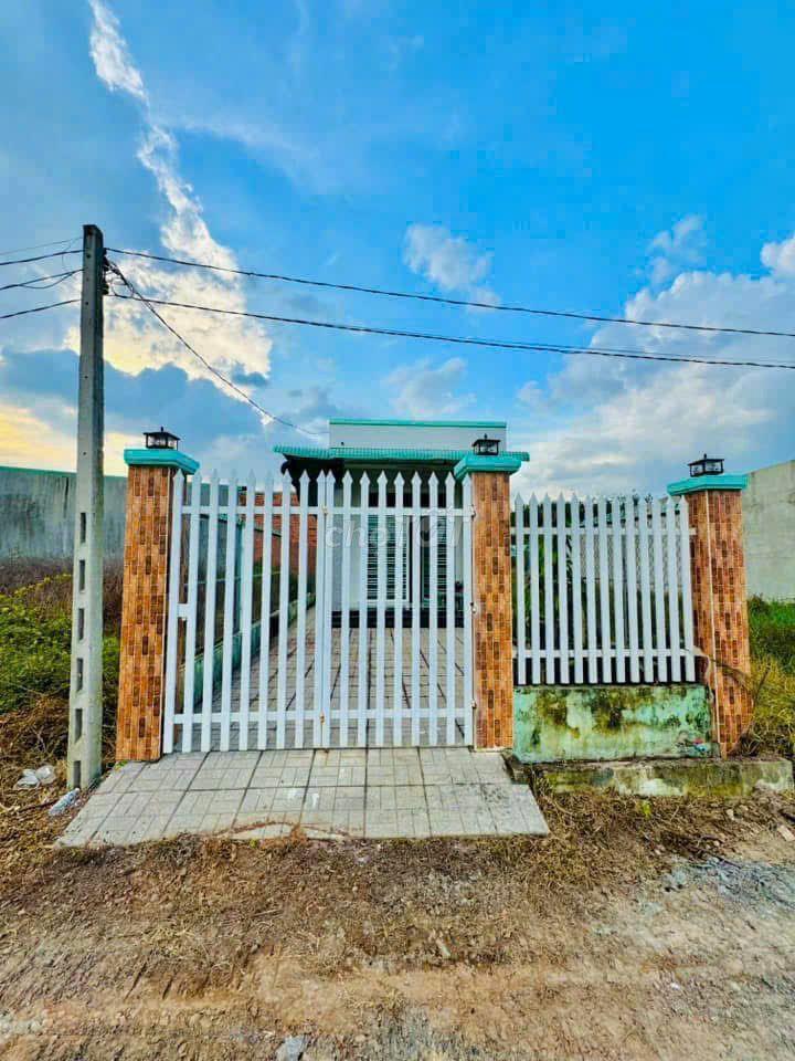 Vỡ nợ chủ cần bán gấp căn nhà 125m2 Tân An Hội Củ Chi chỉ 890tr