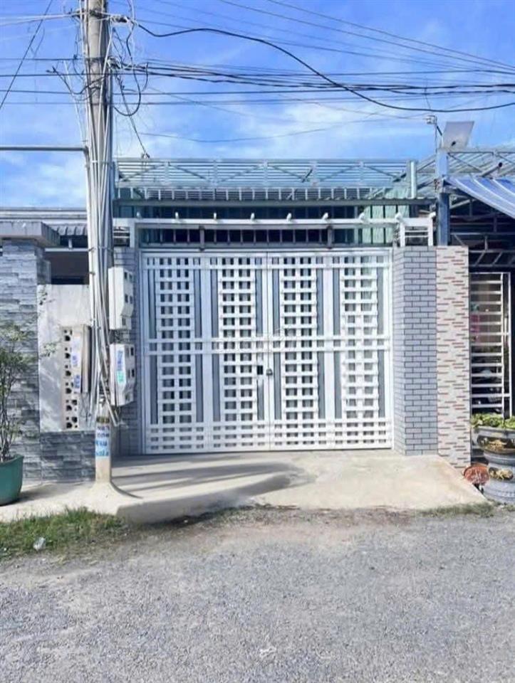 Gấp ! cần tiền bán căn nhà 151m2 Tân Thông Hội Củ Chi chỉ 900tr