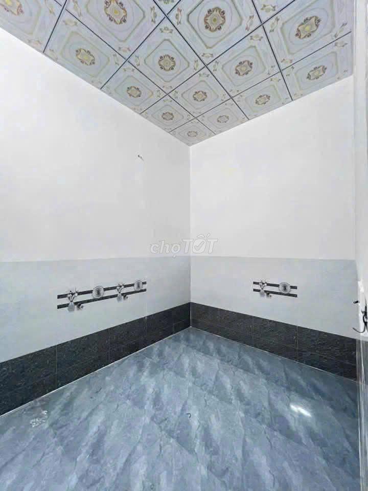 Gấp ! cần tiền bán căn nhà 151m2 Tân Thông Hội Củ Chi chỉ 900tr
