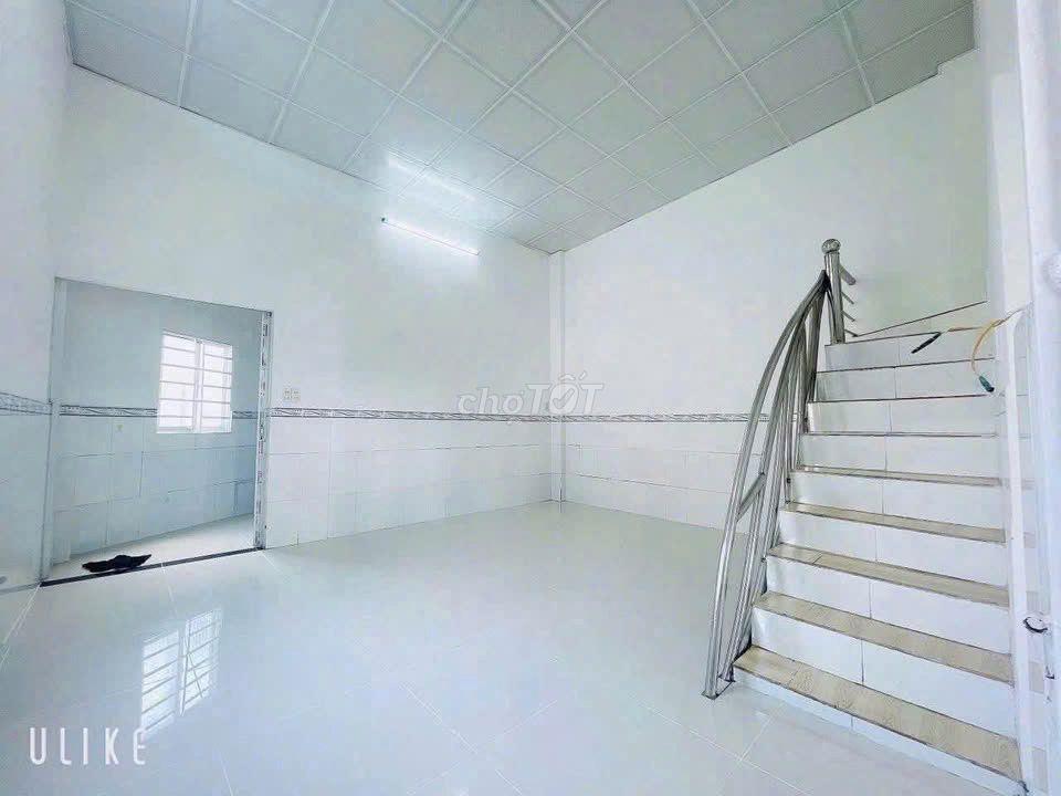 Vỡ nợ chủ bán gấp căn nhà 125m2 Tân Thông Hội Củ Chi chỉ  990tr
