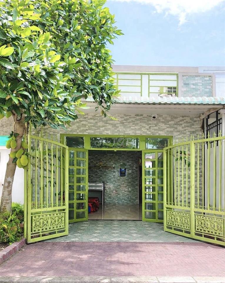 Vỡ nợ chủ bán gấp căn nhà 116m2 đường Nguyễn Thị Lắng Tân Phú Trung