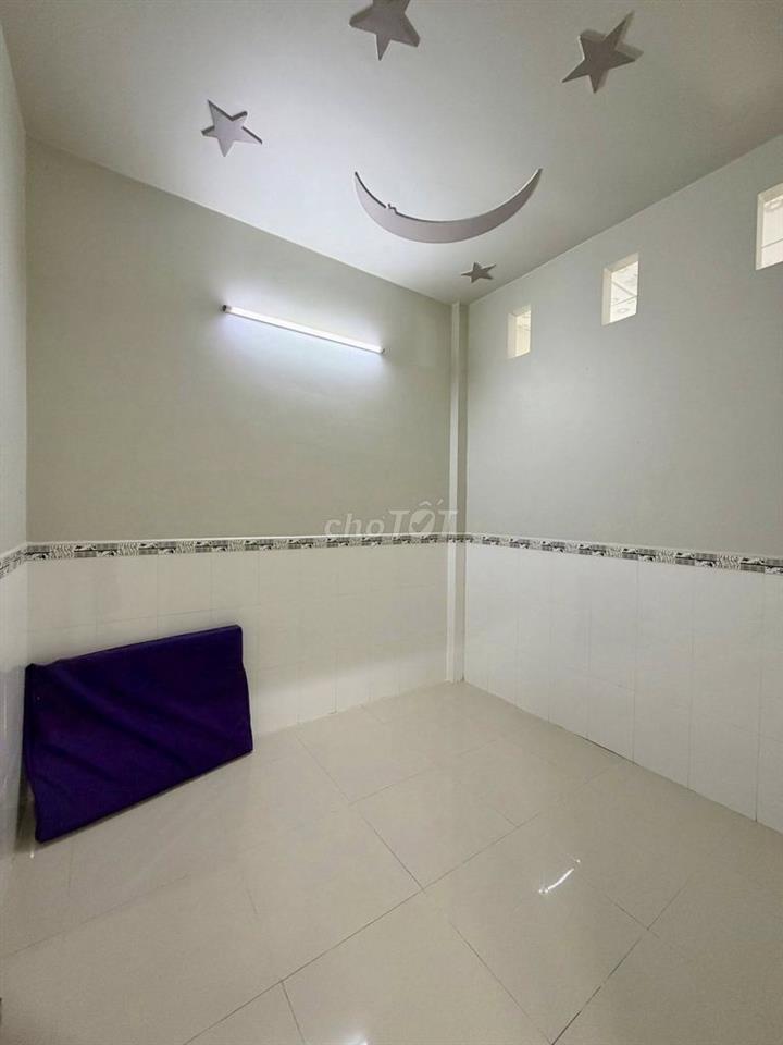 Vỡ nợ chủ bán gấp căn nhà 116m2 đường Nguyễn Thị Lắng Tân Phú Trung