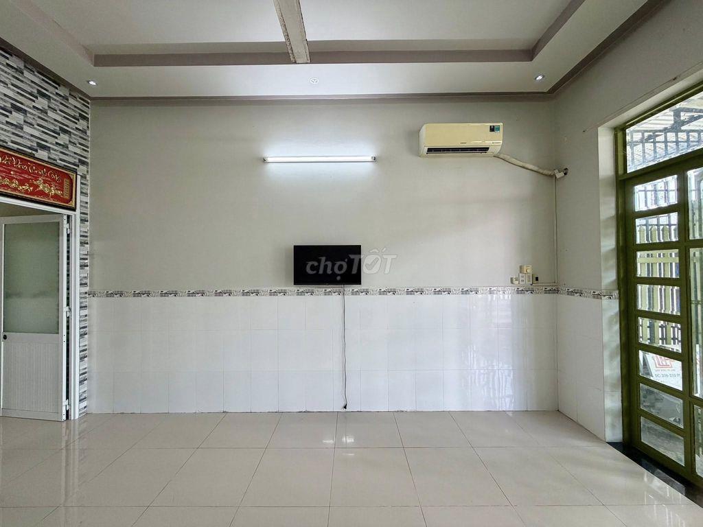 Vỡ nợ chủ bán gấp căn nhà 116m2 đường Nguyễn Thị Lắng Tân Phú Trung