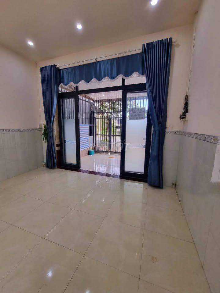 Ngộp chủ bán gấp căn nhà 123m2 đường giồng cát Tân Phú Trung Củ Chi
