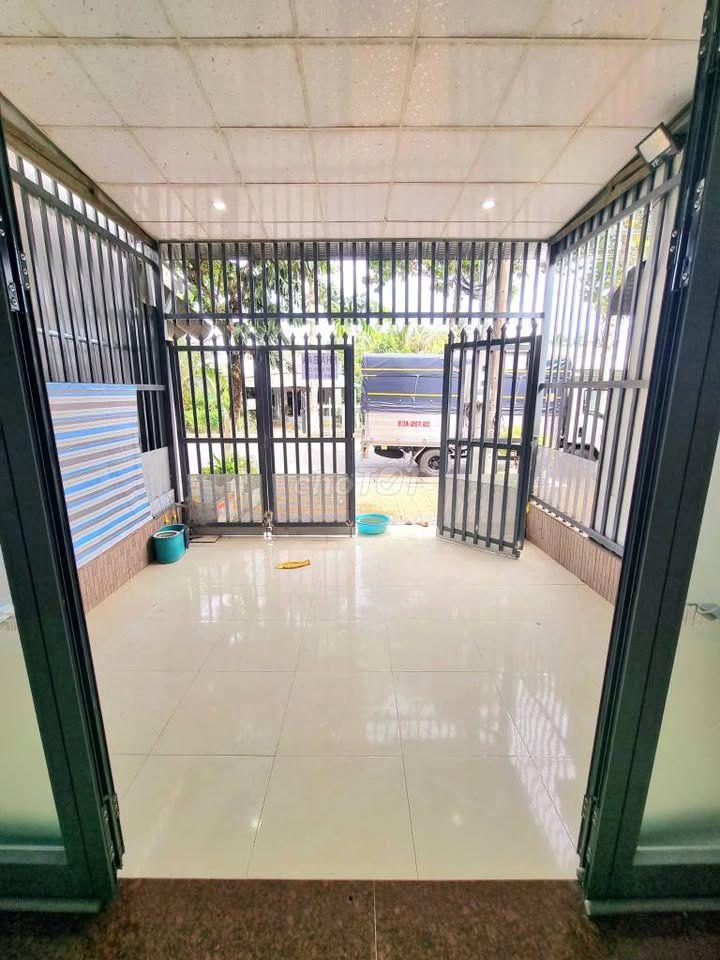 Ngộp chủ bán gấp căn nhà 123m2 đường giồng cát Tân Phú Trung Củ Chi