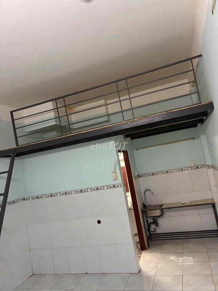 e cần pass phòng ạ
