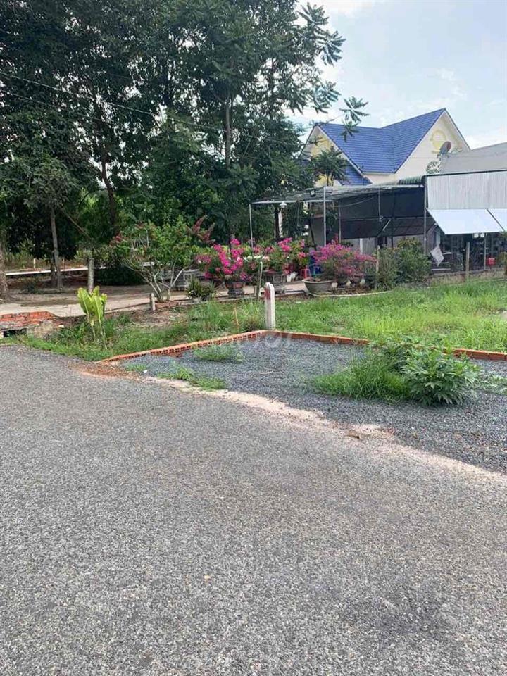 bán gấp nhà vườn 1000m2 có 100tc