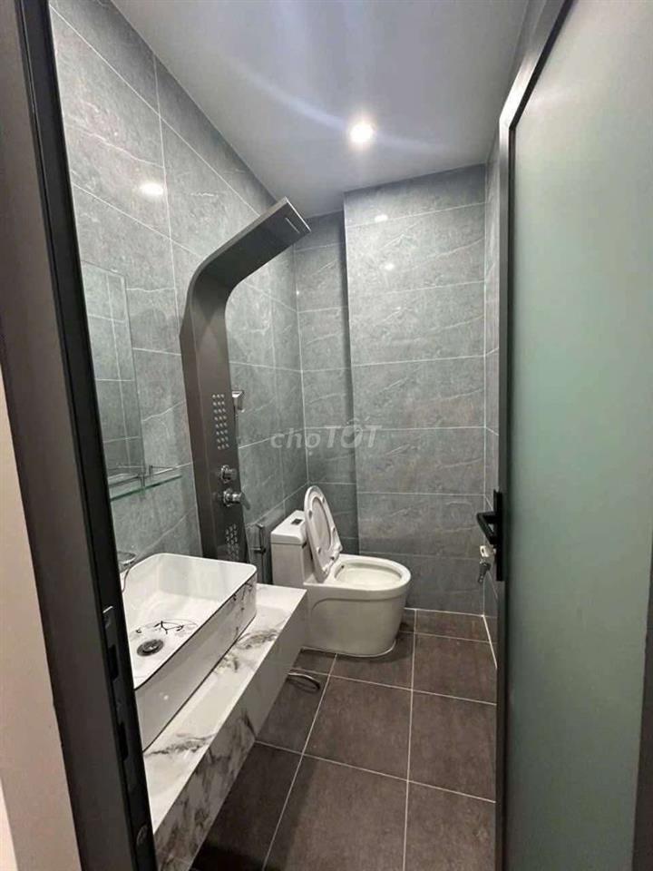 CHÍNH CHỦ CHO THUÊ NHÀ NGUYÊN CĂN 3 TẦNG, 4 PHÒNG NGỦ –  DĨ AN