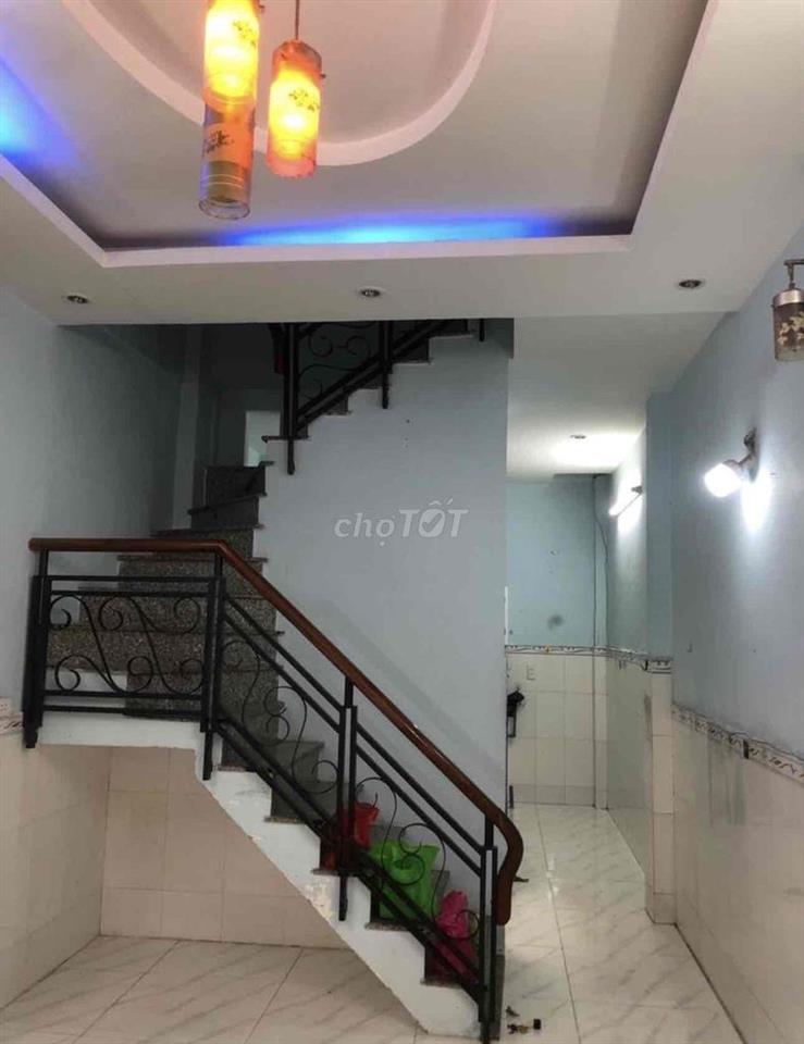 cho thuê nhà nhỏ 2pn 2wc đường số 3