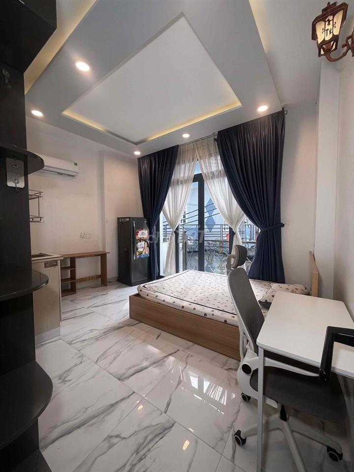 Cho Thuê CH Studio Ban Công, Full NT, Ngay Khu Phố Phan Xích Long
