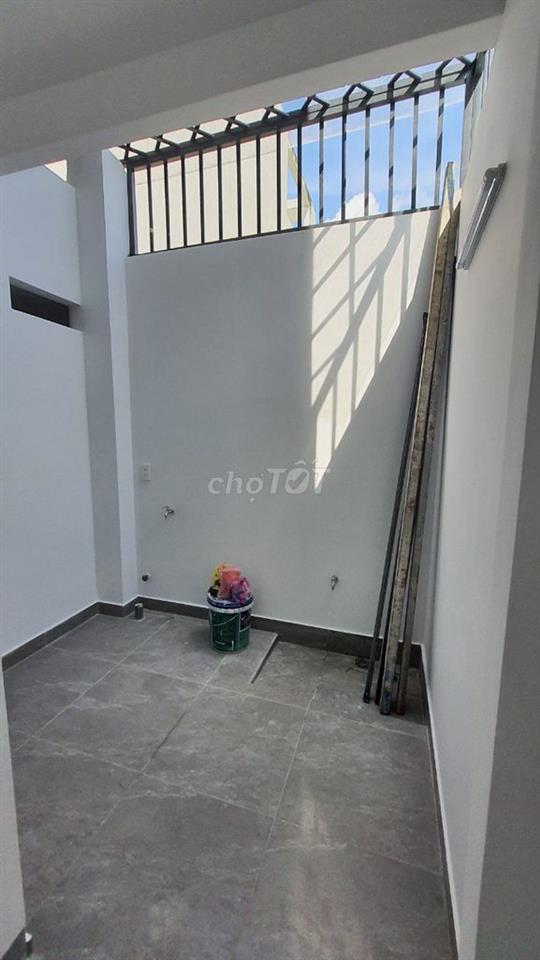 Cho thuê nhà ở An Phú Đông thoáng mát