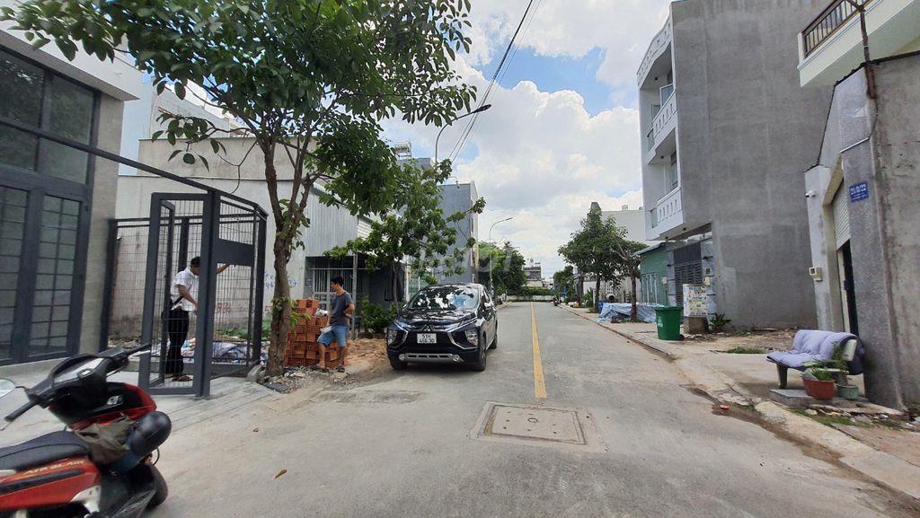 Cho thuê nhà ở An Phú Đông thoáng mát