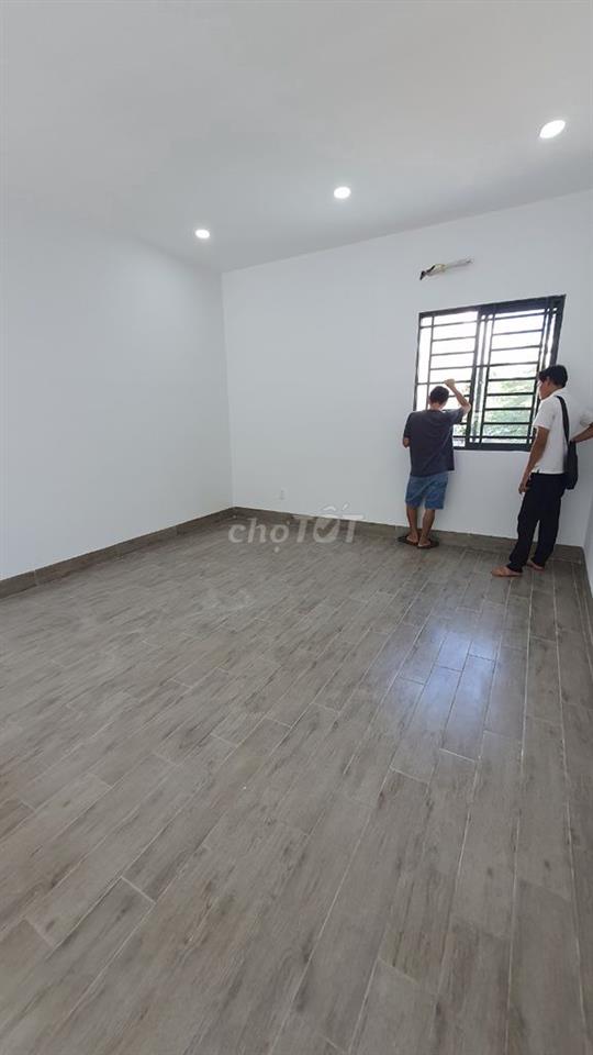 Cho thuê nhà ở An Phú Đông thoáng mát