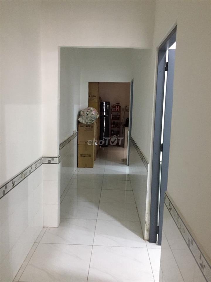 Nhà sát bên chợ, gần cvpm quang trung
