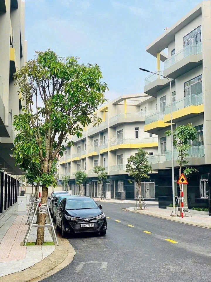 6.7 TỶ  MUA NHÀ Ở gần cầu vượt linh xuân