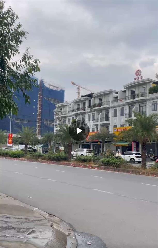 Cho thuê phòng trọ đối diện Bcons