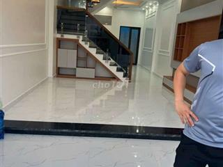 Nhà 3 tầng mới đẹp gần chợ Kiều Trung