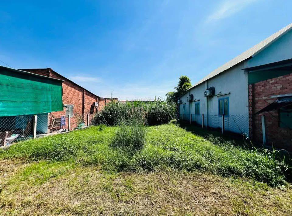 Giảm ngay 50% ra ra gấp 200m2 đường đá mi, giá 600tr tại TT Củ Chi
