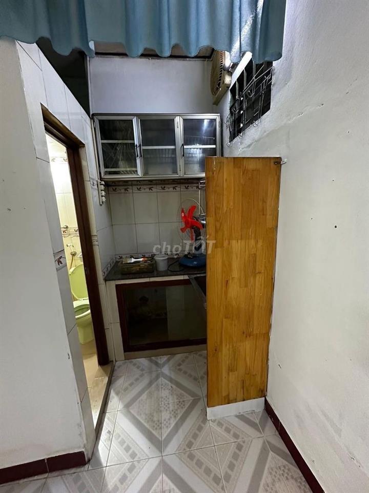 Cho thuê nhà trung tâm quận 1 ngắn hạn. 