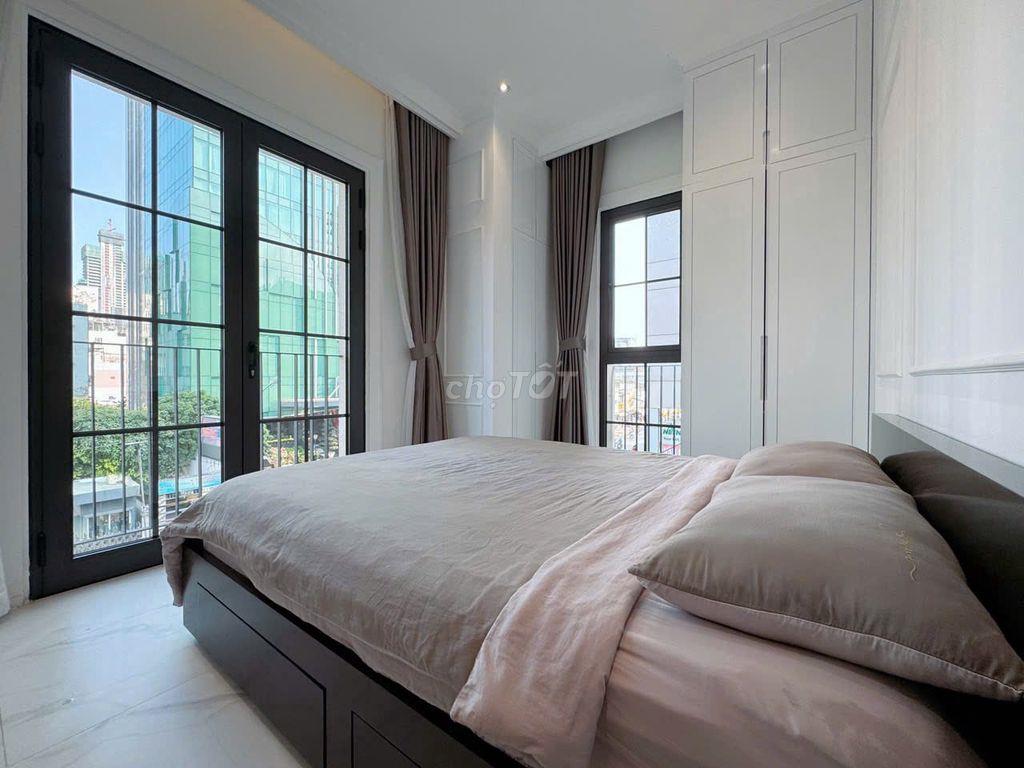 1 Phòng Ngủ có Ban công lớn - Nội thất cao cấp - QUẬN 1