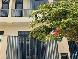 Cho thuê nhà nguyên căn đầy đủ nội thất Phước Đông New City