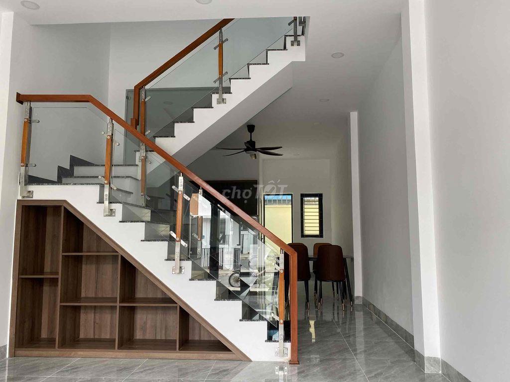 Cho thuê nhà nguyên căn đầy đủ nội thất Phước Đông New City