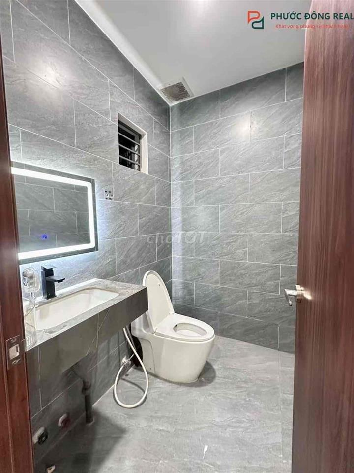 Cho thuê nhà 1 trệt 2 lầu tại Phước Đông New City