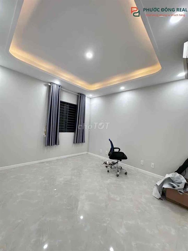 Cho thuê nhà 1 trệt 2 lầu tại Phước Đông New City