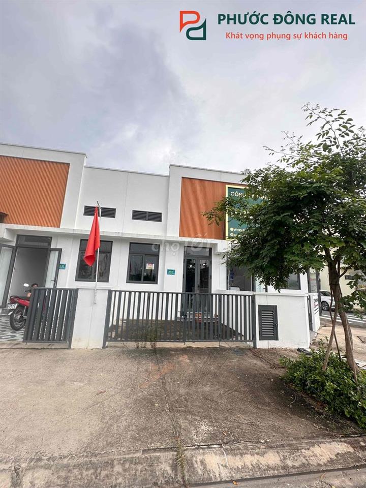 Nhà phố liền kề 1 trệt 1 lửng thiết kế Duplex KCN Phước Đông- Tây Ninh