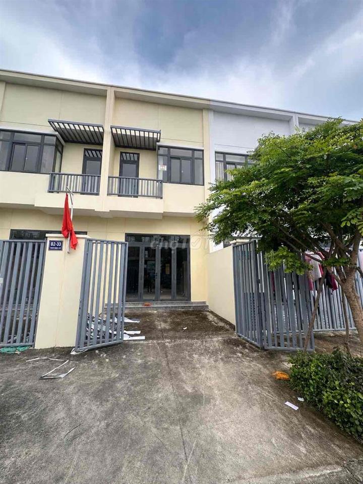 Bán Nhà Phố dòng tiền 1 trệt 1 lầu KCN Phước Đông - Tây Ninh