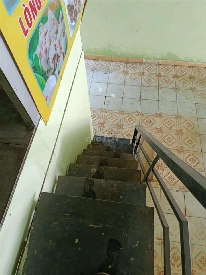 Cho thuê mặt bằng 100m2
