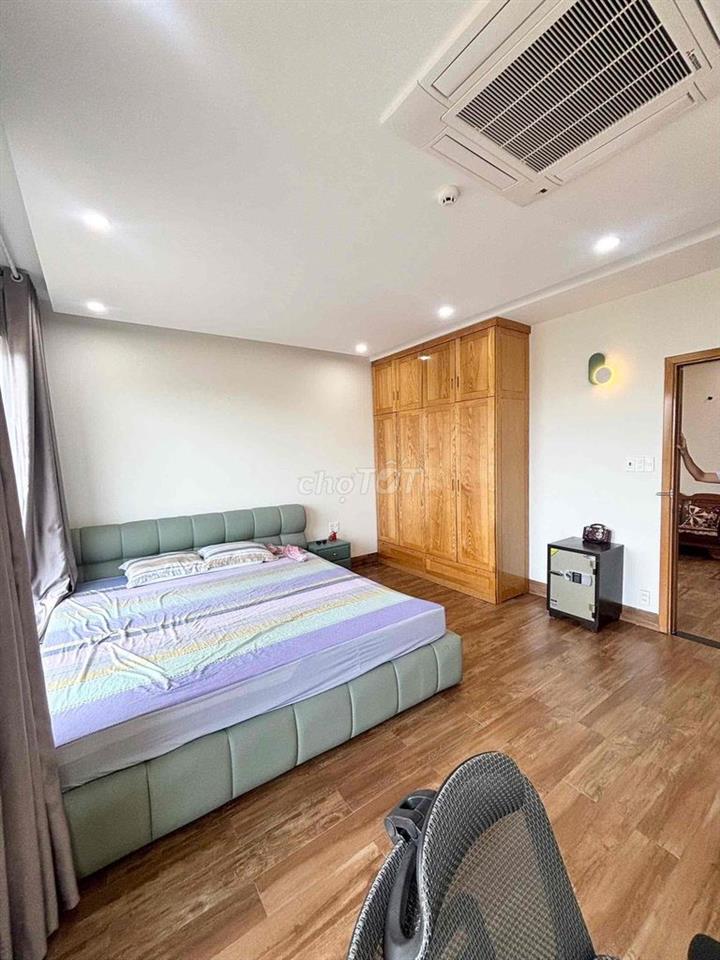 BIỆT THỰ 4 PHÒNG NGỦ TẠI TRUNG TÂM HÒA XUÂN